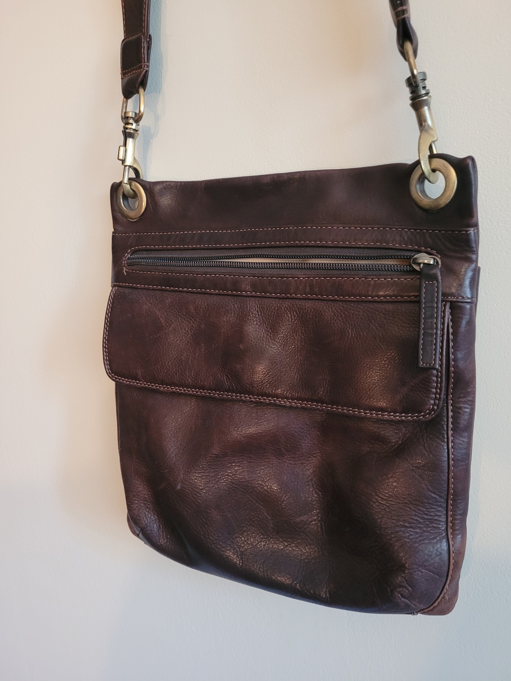 Women's Leather Crossbody Bag in Deep Brown